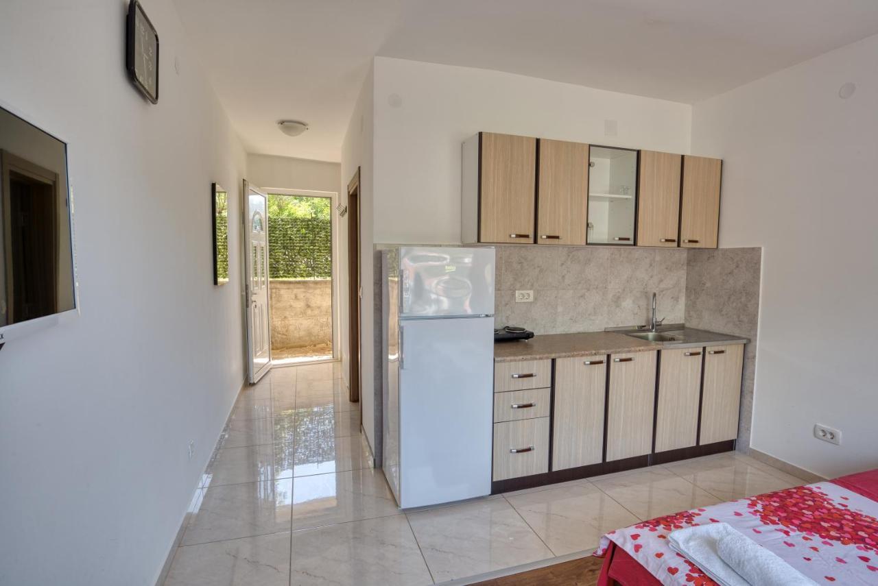 Apartmani Cukic Rafailovici Budva Extérieur photo
